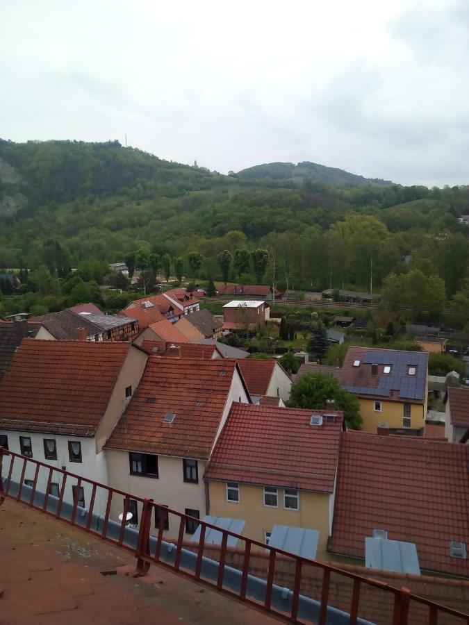 Kleine Ferienwohnung Am Kahlaer Markt Kahla  Екстериор снимка