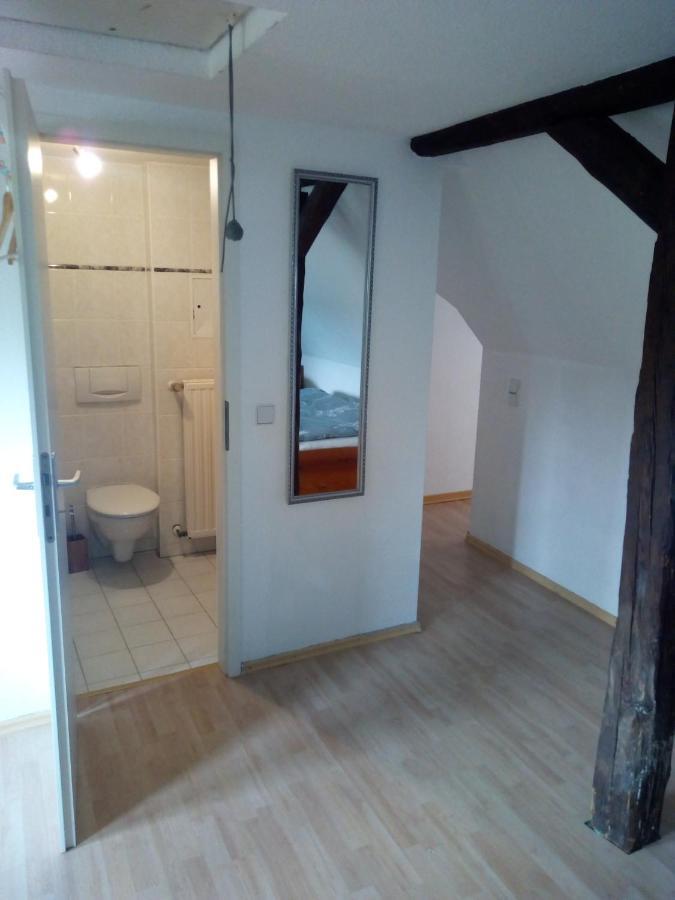 Kleine Ferienwohnung Am Kahlaer Markt Kahla  Екстериор снимка